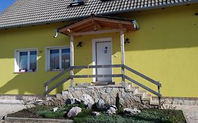 Hunters House Kft Bed And Breakfast