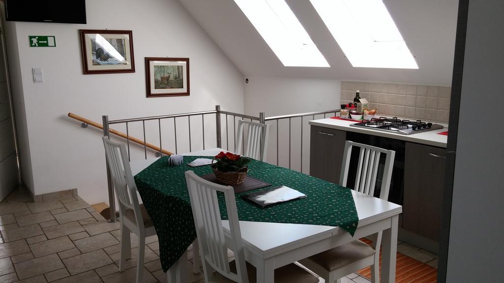 Hunters House Kft Bed And Breakfast Toltestava Экстерьер фото
